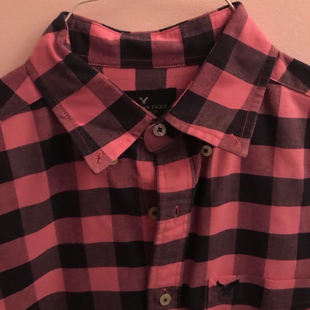 American Eagle Classic Fit Button Down - Picture 3 of 3